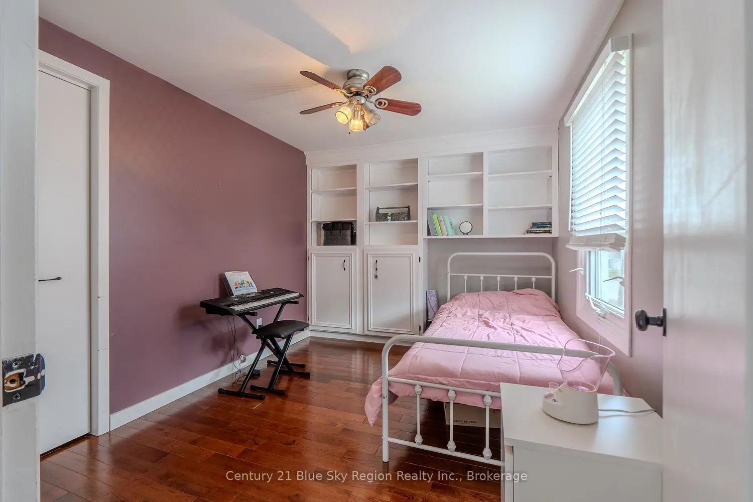 Additional image 14 of 25 Rowe Avenue