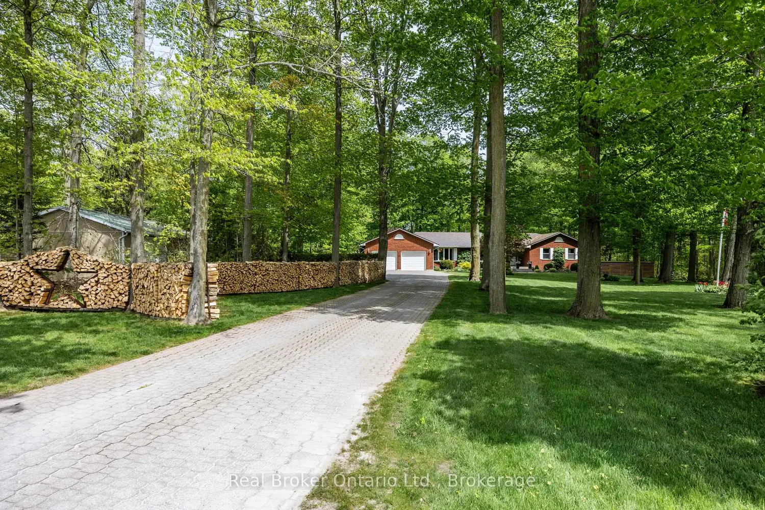 3061 Green Road photo 4