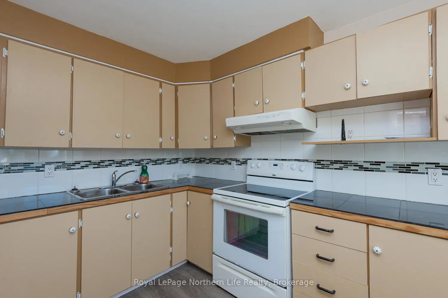 Additional image 17 of 111 Norwood Avenue