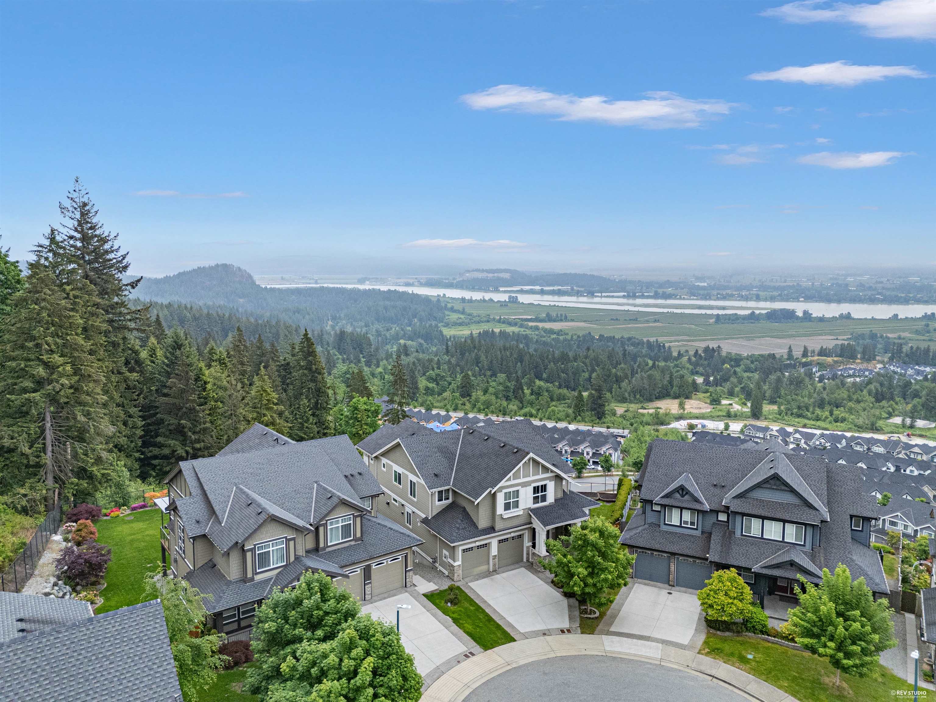 Additional image 2 of 1469 Strawline Hill Street, Coquitlam, BC, V3E 0L7