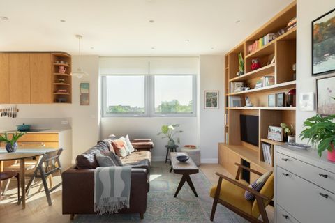 1 Maple Path, London E5