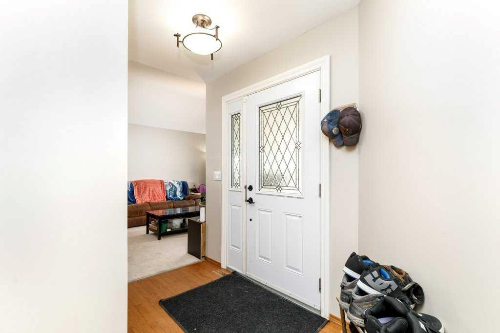 Additional image 2 of 6 Densmore Crescent, Red Deer, AB, T4R 2L8