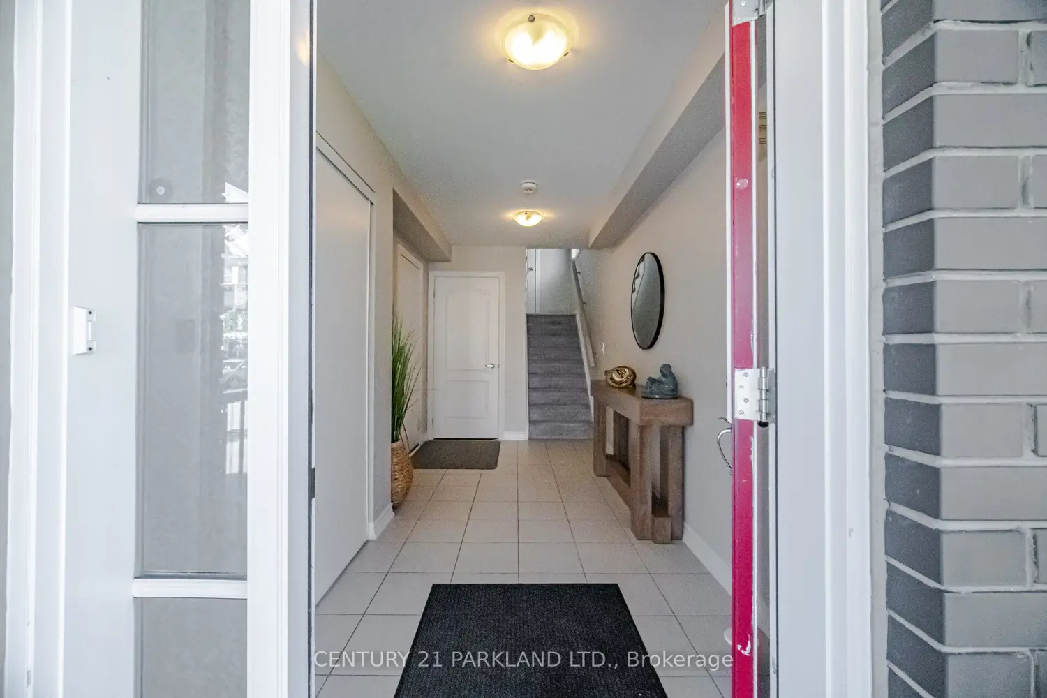 18 Wimshaw Lane photo 2