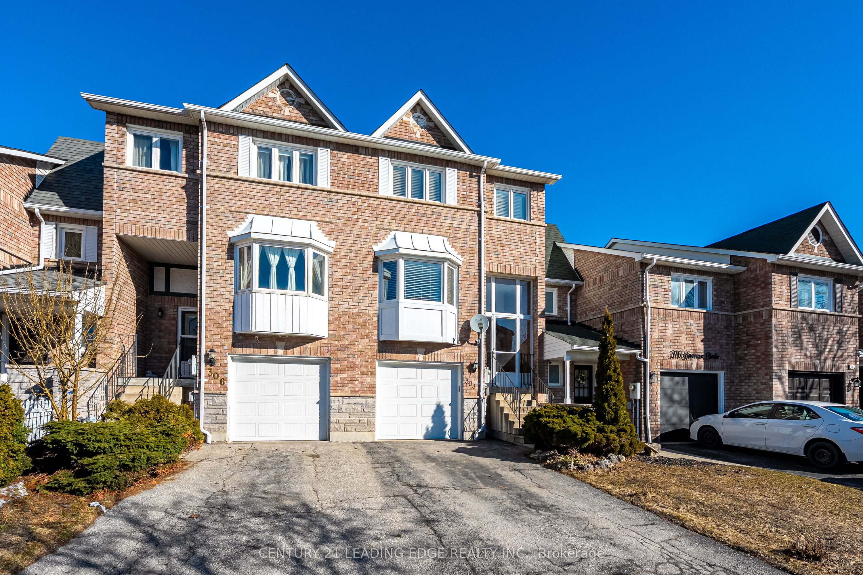 308 Sparrow Circle, Pickering, ON, L1V 6Y3