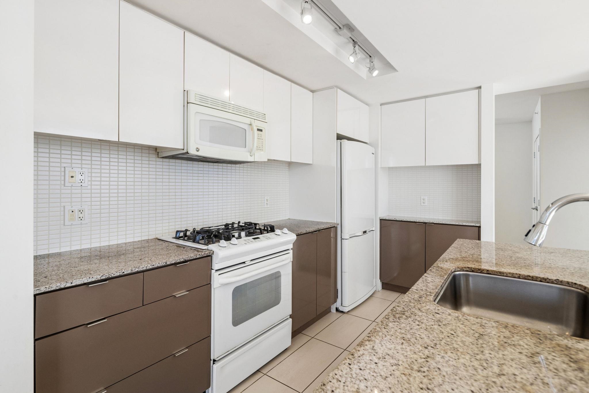 Additional image 6 of 2208-4808 Hazel Street, Burnaby, BC, V5H 0A2