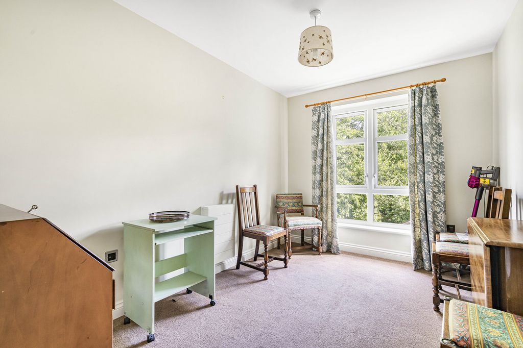 Additional image 11 of 2 bed flat for saleThe Moors, Kidlington OX5