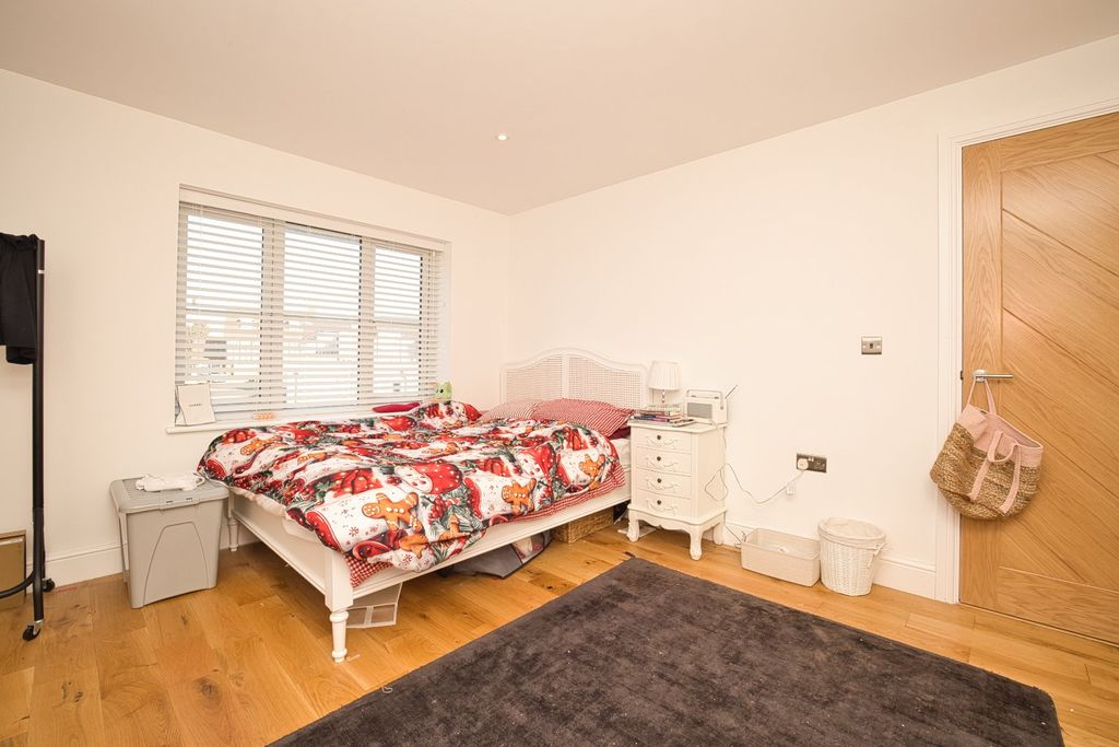 Additional image 11 of 5 bed detached house for saleJohn Douglas Drive, Monkton, Ramsgate, Kent CT12