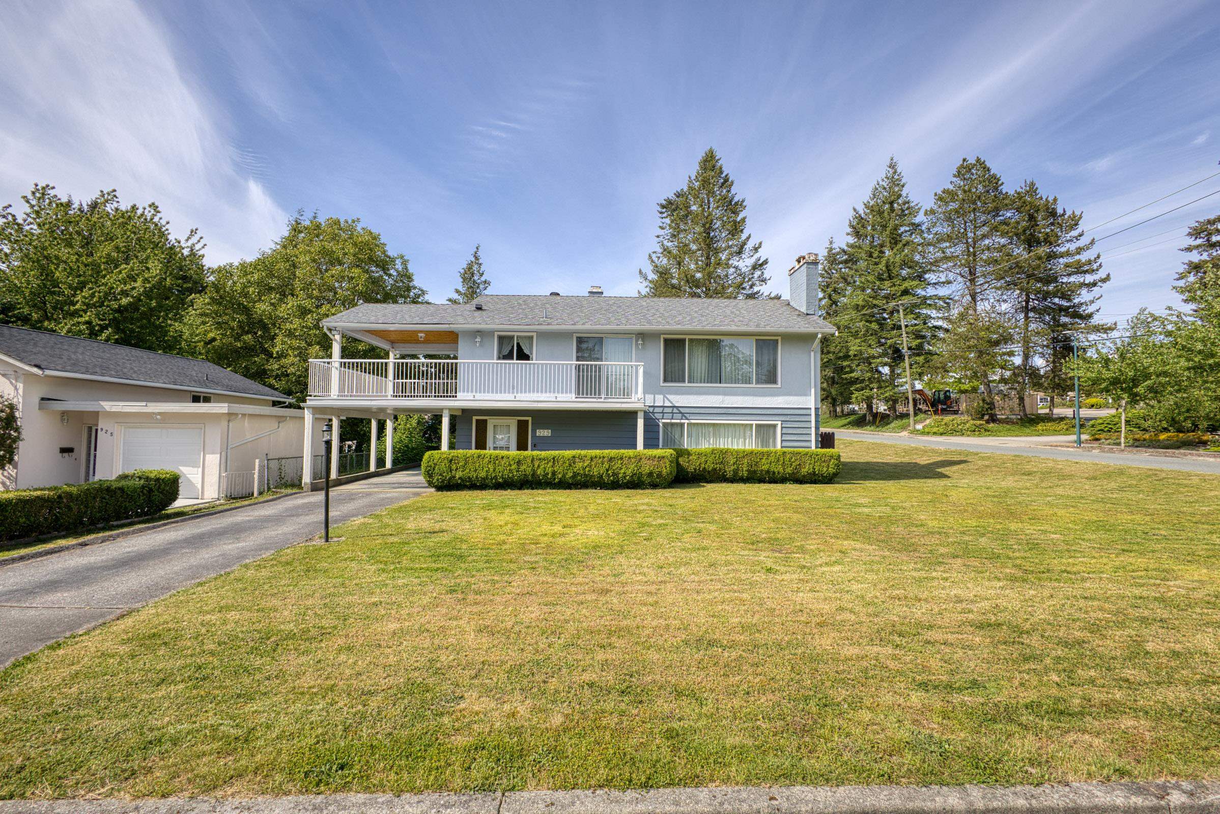 929 Grover Avenue, Coquitlam, BC, V3J 3E4