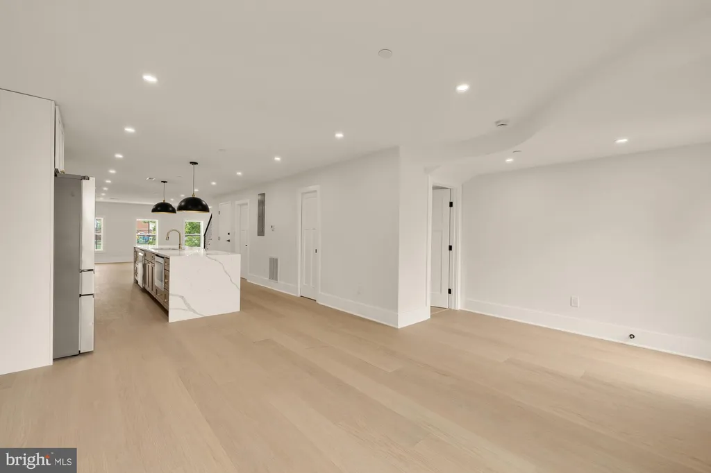 Additional image 17 of 5703 9th Street NW Unit 2, Washington, DC 20011