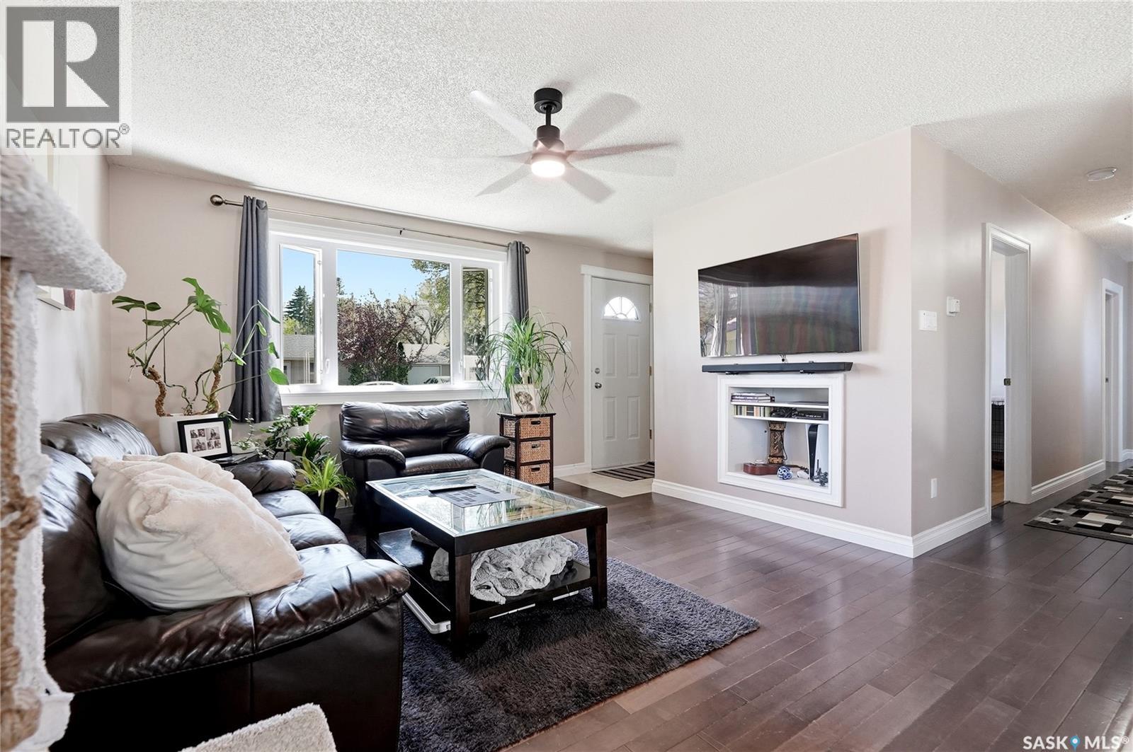 Additional image 3 of 901 R Avenue N, Saskatoon, SK, S7L2Z4