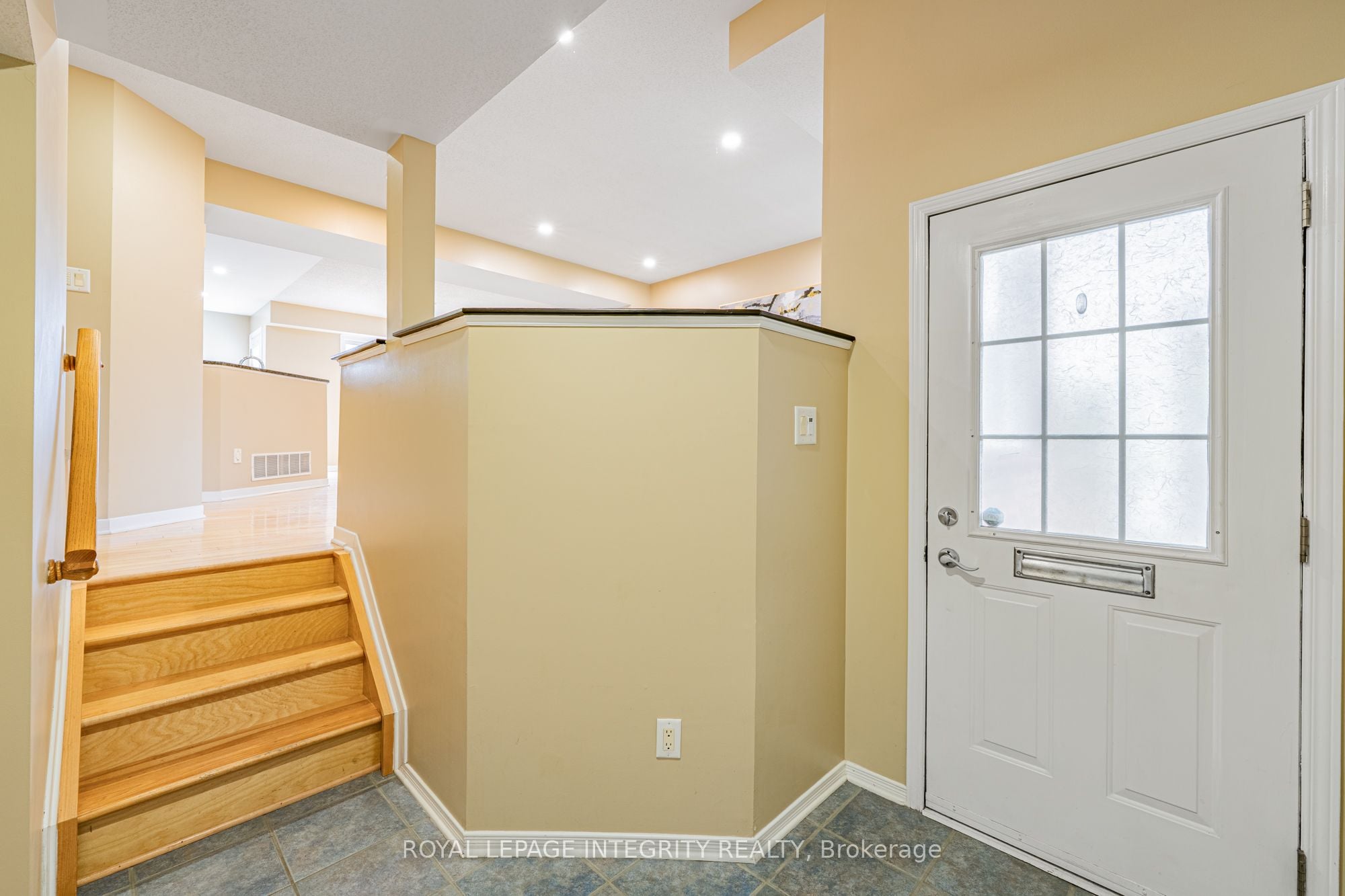 Additional image 5 of 1213 Clyde Avenue, Ottawa, ON, K2C 1Y3