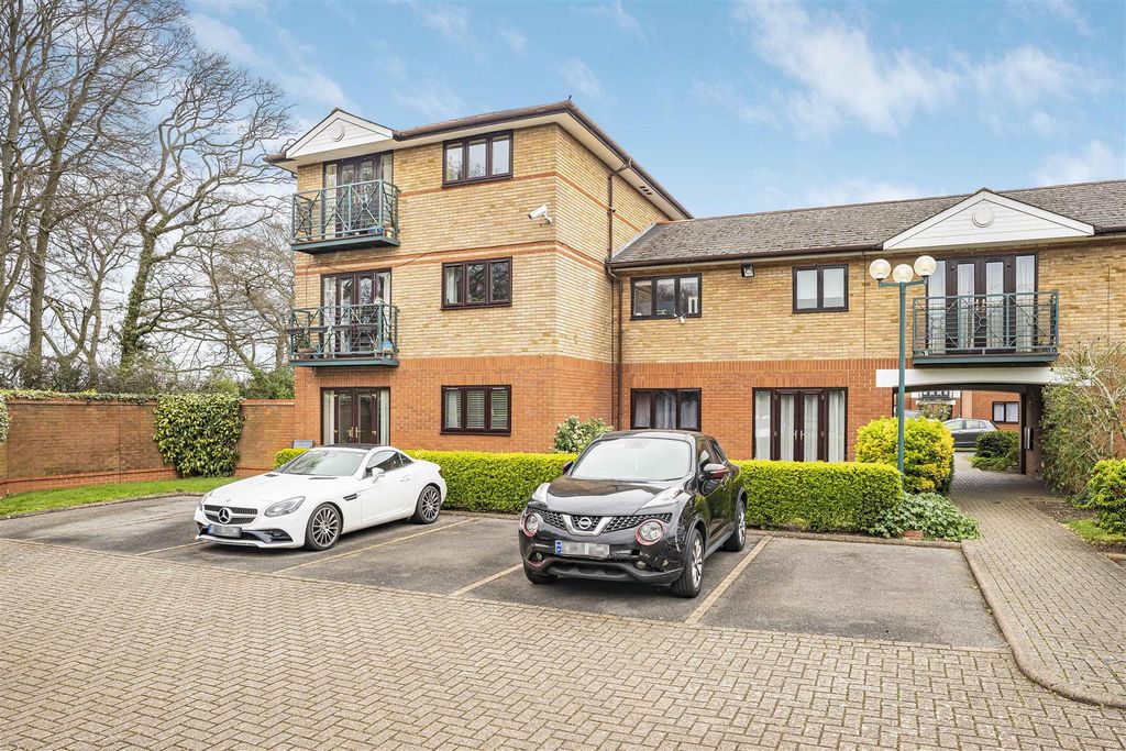 Additional image 15 of 1 bed flat for saleShaftesbury Court, Ludlow Road, Maidenhead SL6