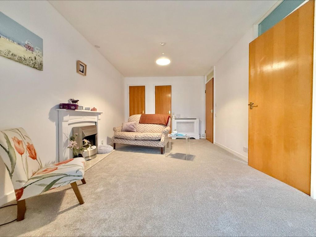 Additional image 2 of 1 bed flat for saleVictoria Street, Weymouth DT4