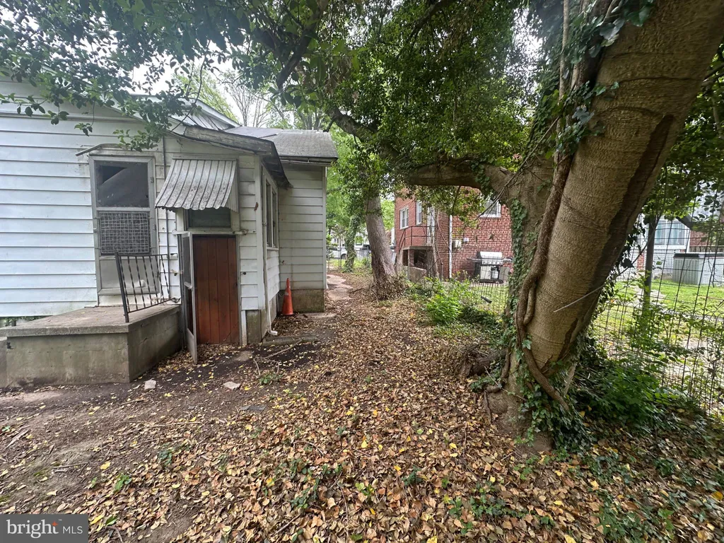 4832 46th Street NW, Washington, DC 20016