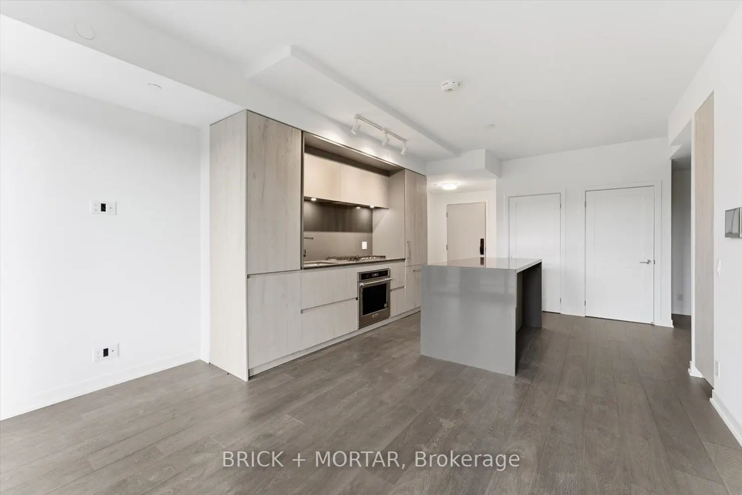 1 Hillsdale Avenue 301 photo 4