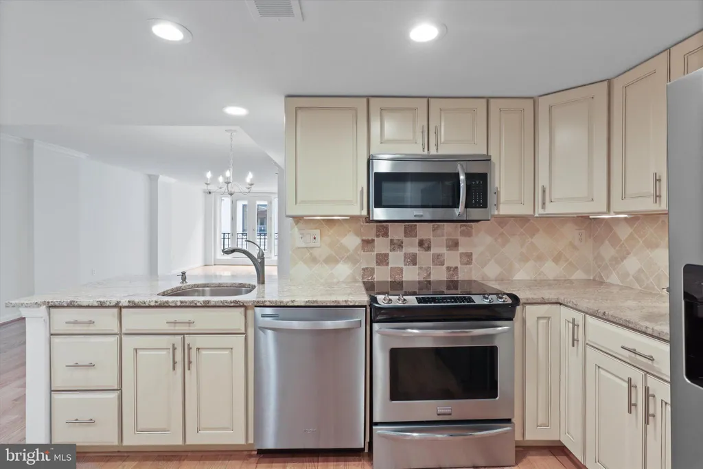 Additional image 9 of 601 Pennsylvania Avenue NW Unit 612, Washington, DC 20004