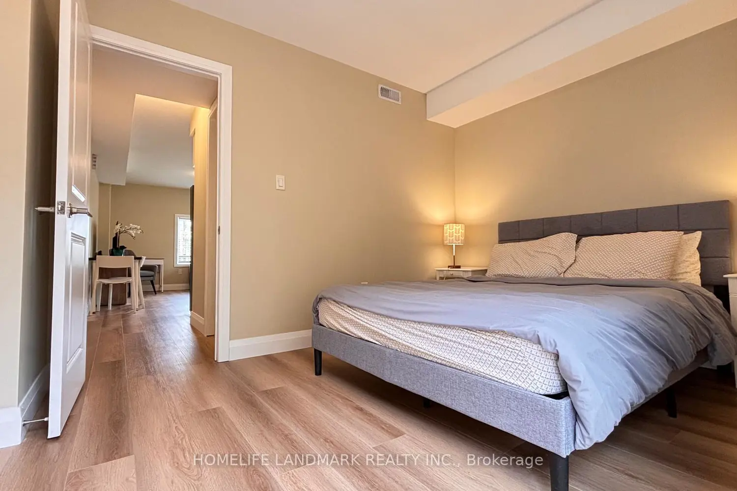 Additional image 10 of 122 Courtland Avenue 1