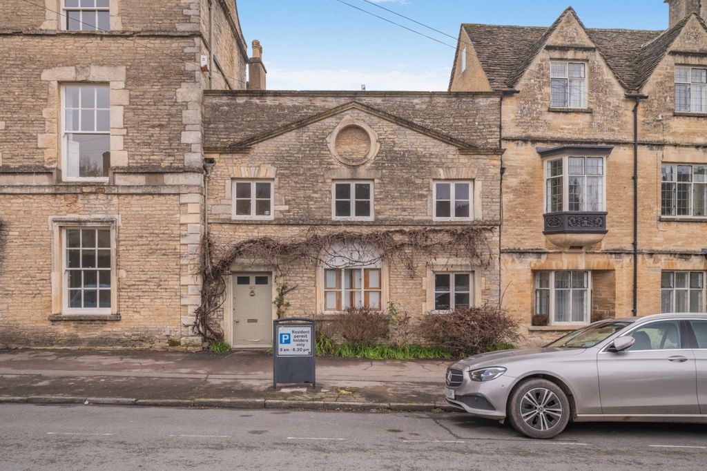 3 bed terraced house for saleCecily Hill, Cirencester, Gloucestershire GL7