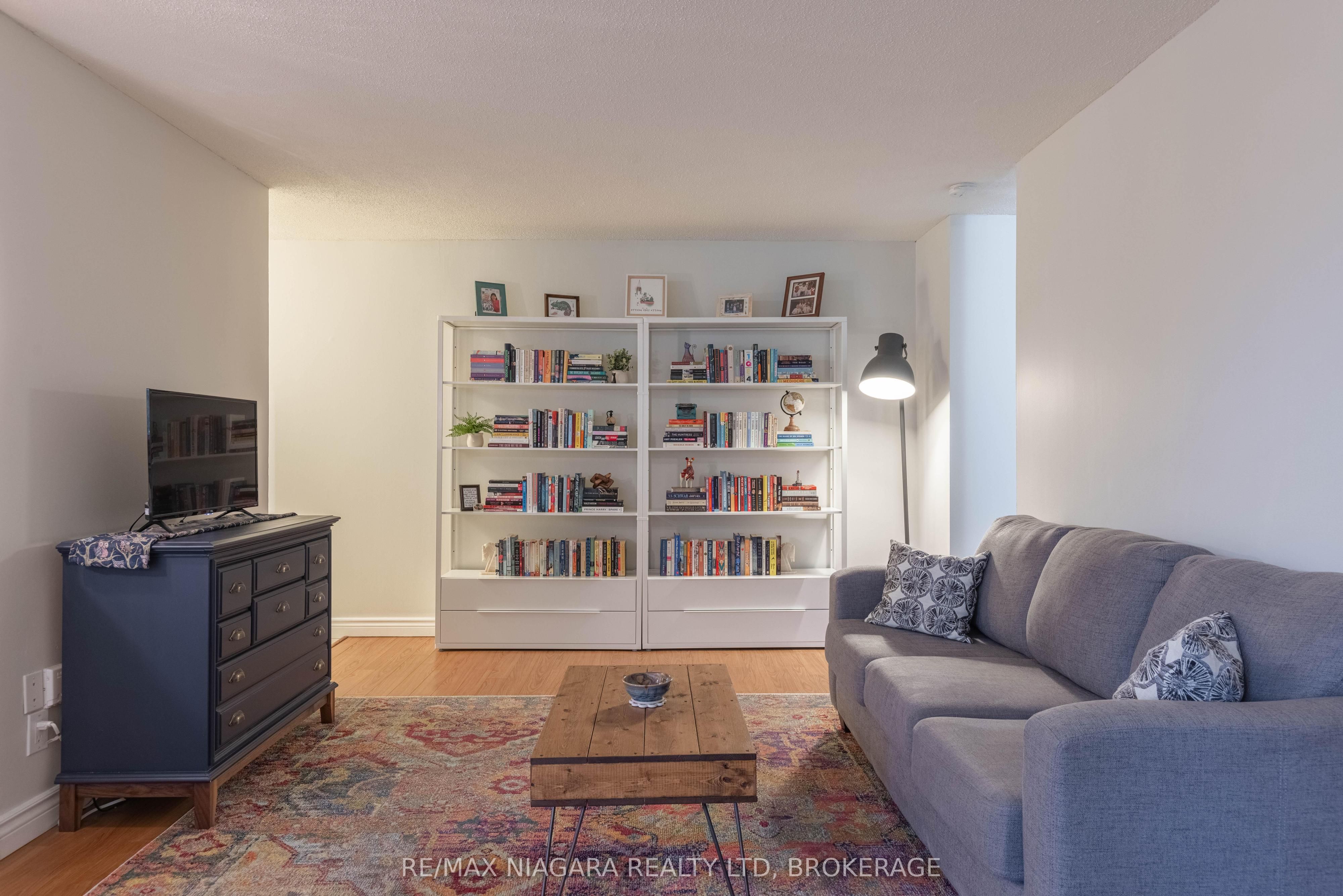 Additional image 3 of 209-6390 Huggins Street, Niagara Falls, ON, L2J 1H1