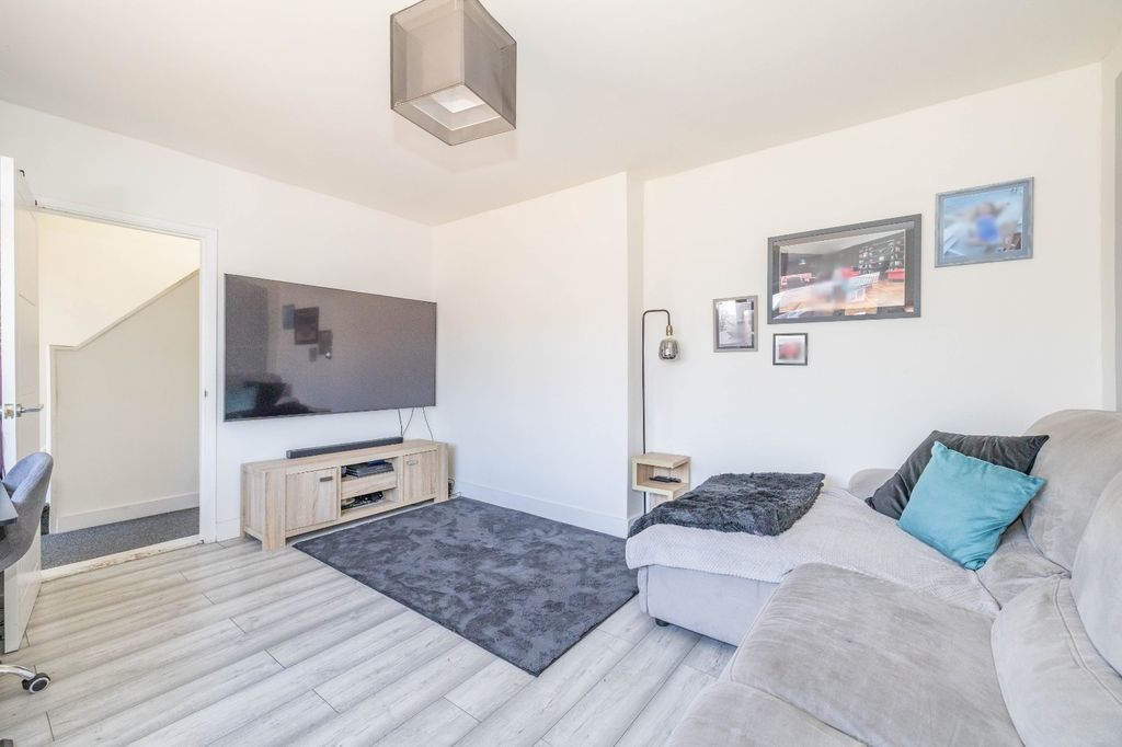 Additional image 5 of 3 bed semi-detached house for saleTrinity Road, Sittingbourne, Kent ME10