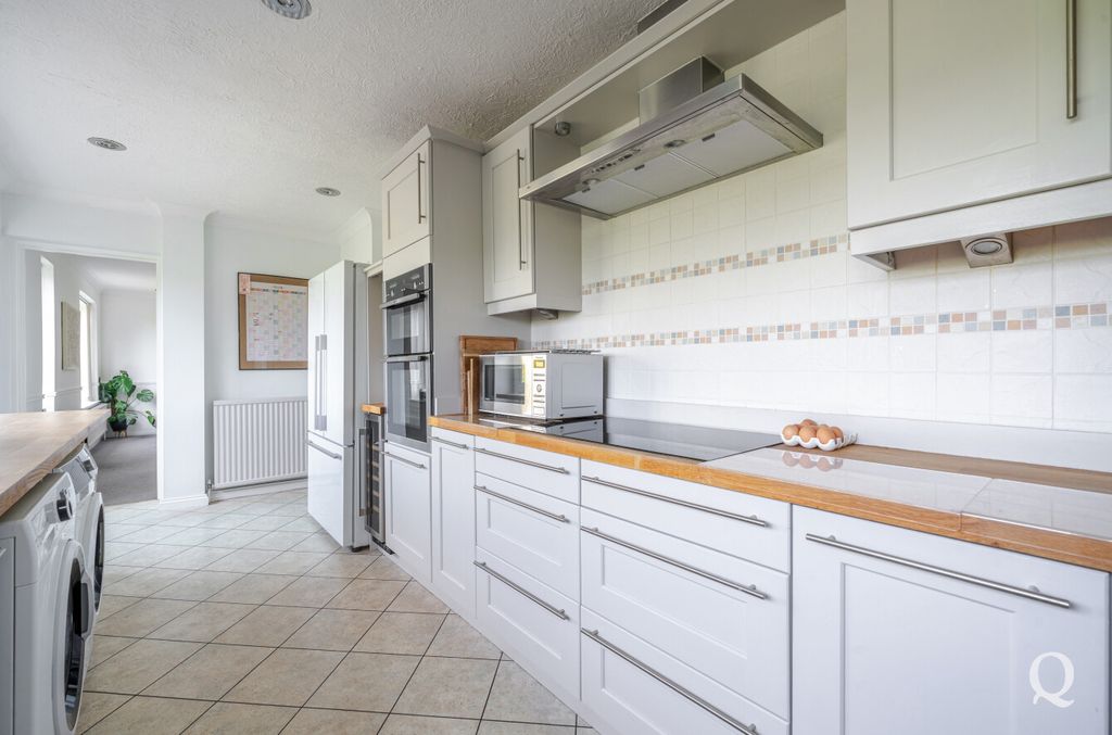 Additional image 3 of 5 bed detached house for saleStockers Hill, Rodmersham, Sittingbourne, Kent ME9