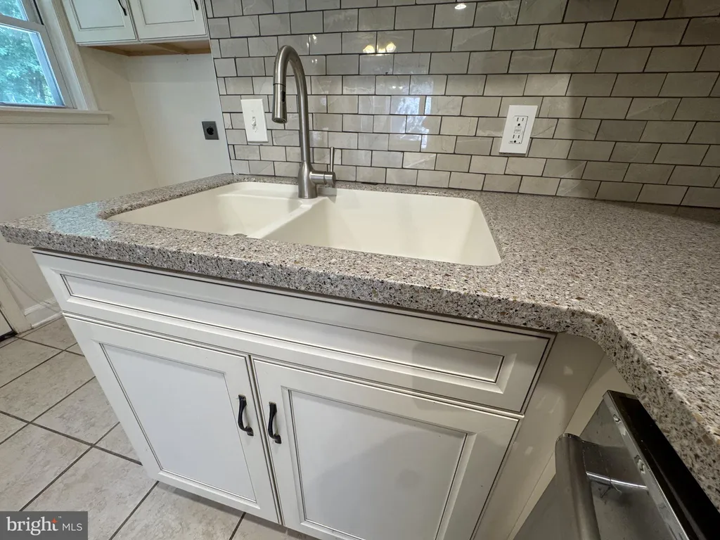 Additional image 16 of 422 Howell Drive, New Castle, DE 19720