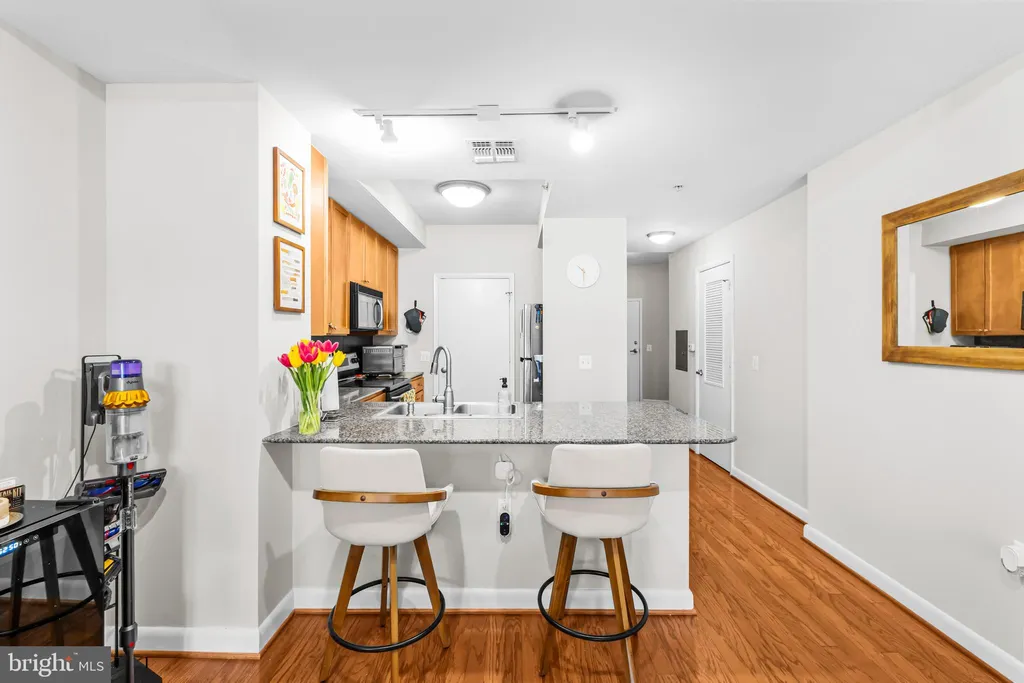 Additional image 4 of 400 Massachusetts Avenue NW Unit 622, Washington, DC 20001