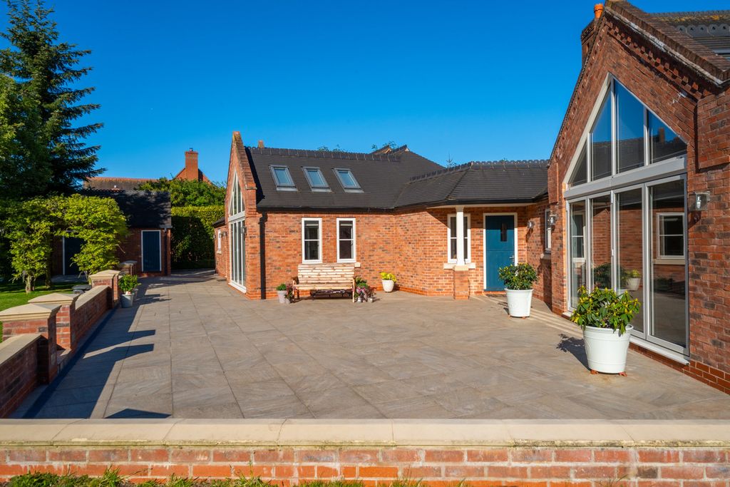 Additional image 45 of 5 bed detached house for saleWeaverlake Drive Yoxall Burton-On-Trent, Staffordshire DE13