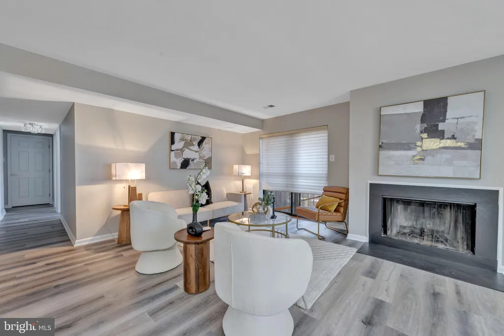 Additional image 3 of 3436 Summit Court NE Unit 3436, Washington, DC 20018
