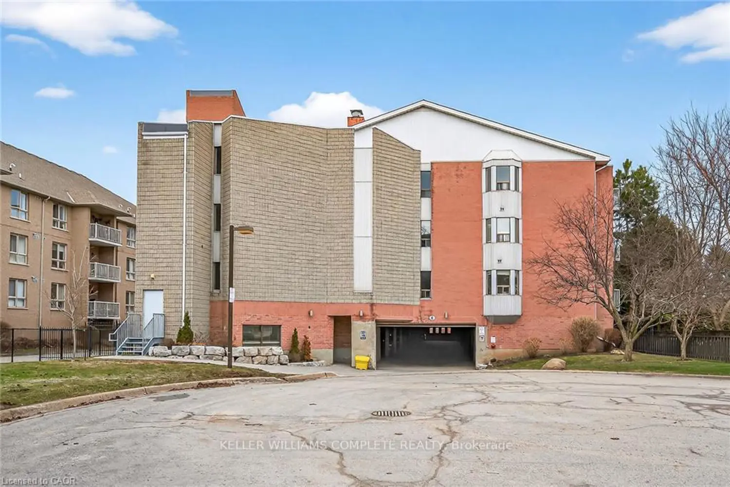 Additional image 18 of 6 Niagara Street 208