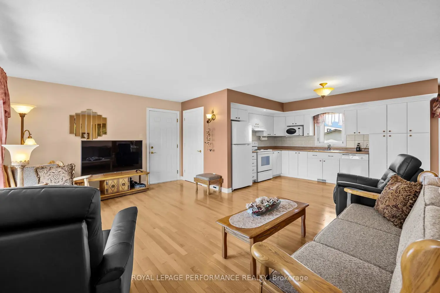 Additional image 3 of 71 Faucher Boulevard