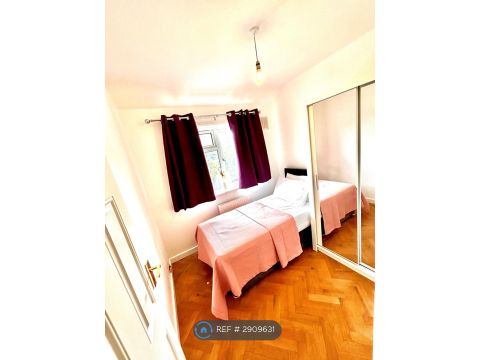 Farmfield Road, Bromley BR1, Room to rent