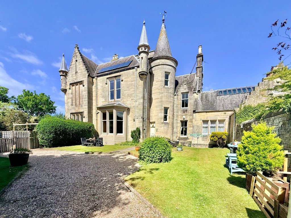 3 bed property for saleShalimar Wing, Racecourse View, Ayr KA7 photo 4
