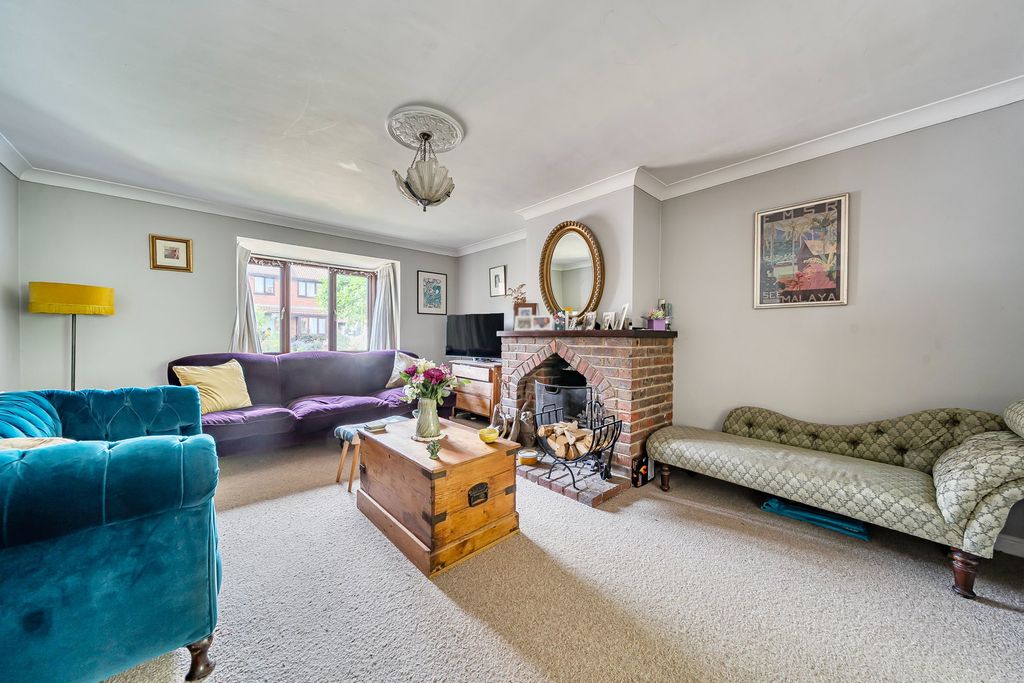 Additional image 7 of 4 bed semi-detached house for saleSingleton Close, Minster, Ramsgate CT12