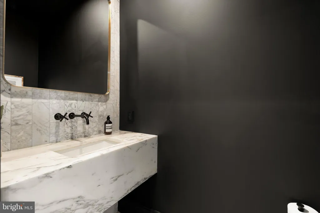 Additional image 20 of 2534 11th Street NW Unit 2, Washington, DC 20001