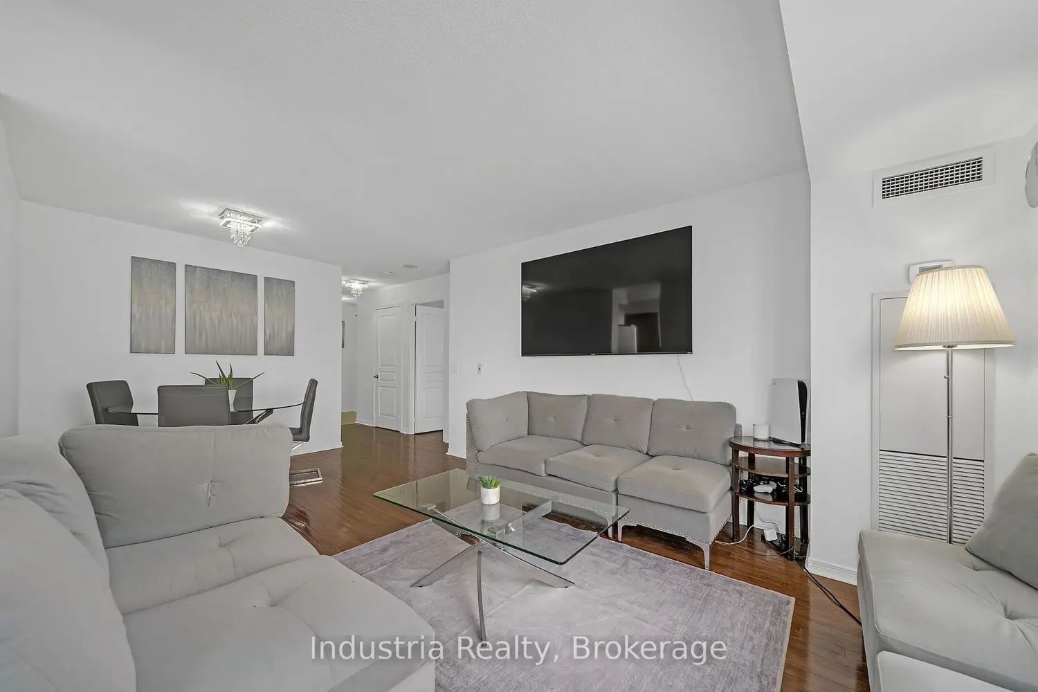 Additional image 3 of 330 Red Maple Road 1204