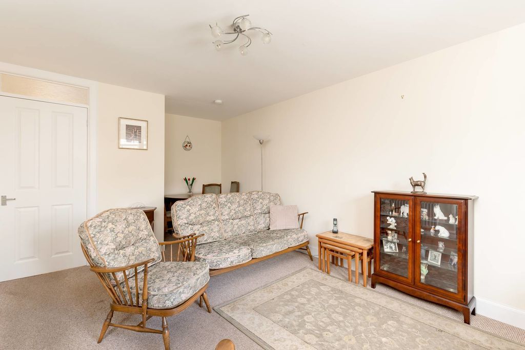 Additional image 3 of 1 bed flat for sale12 Dovecot Lade, Peebles EH45