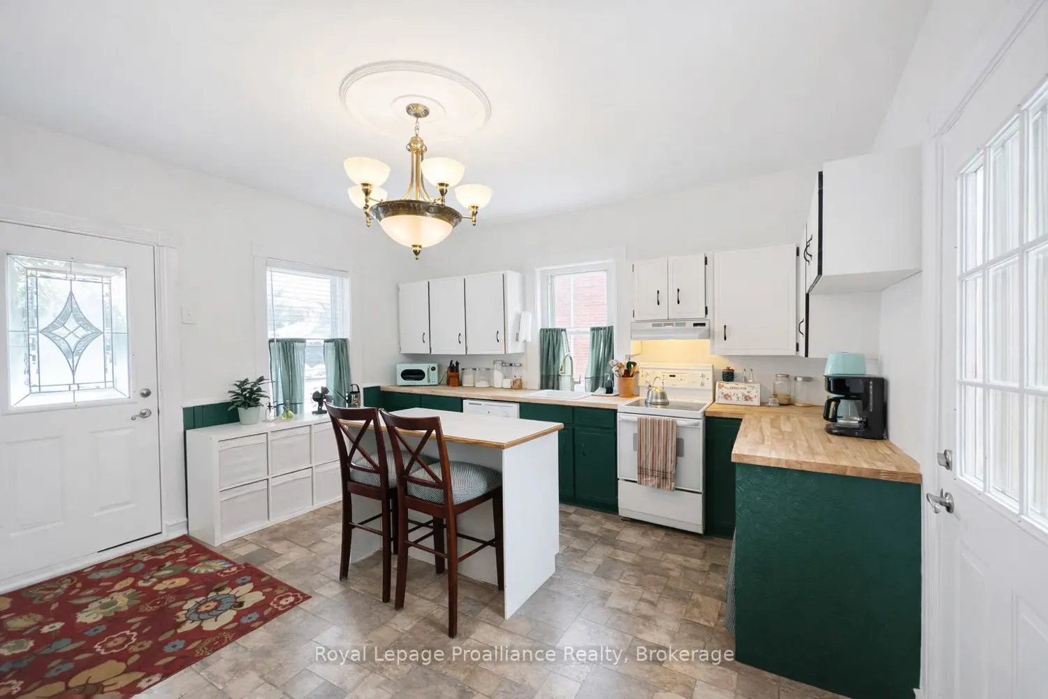 Additional image 9 of 308 Bleecker Avenue