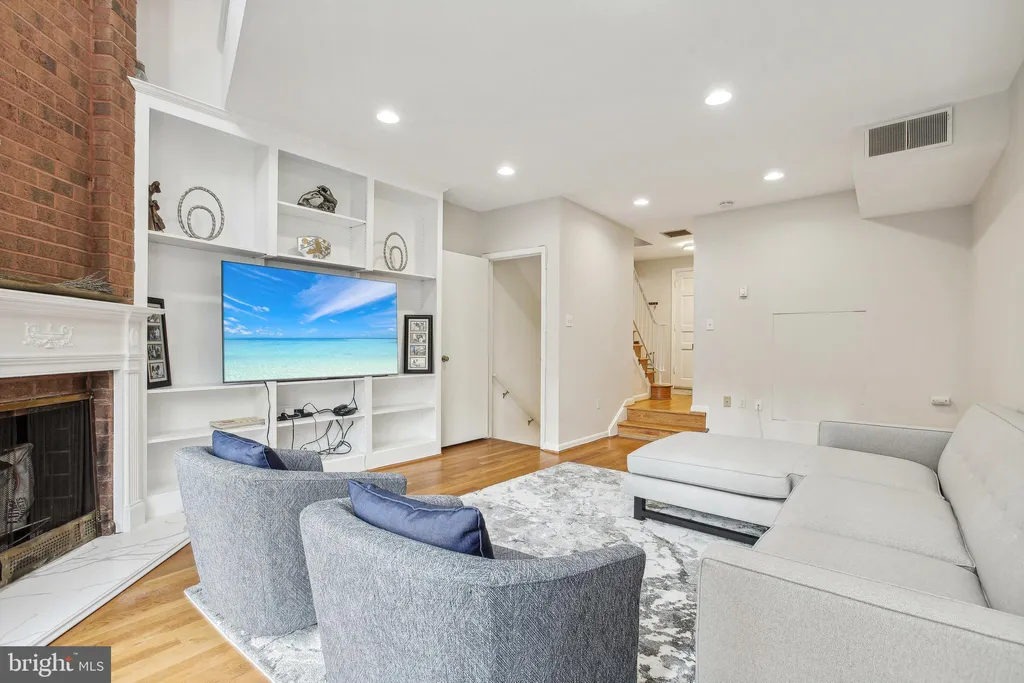 Additional image 8 of 900 24th Street NW Unit K, Washington, DC 20037