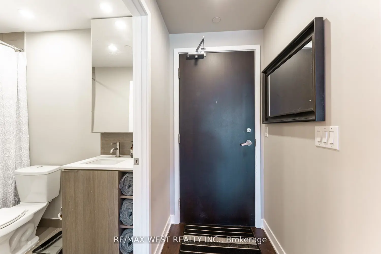 170 Sumach Street 507 photo 3