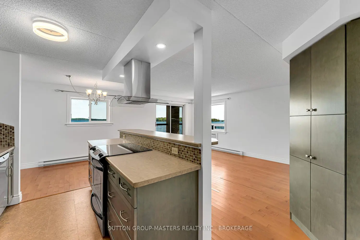 Additional image 10 of 610 William Street South 302