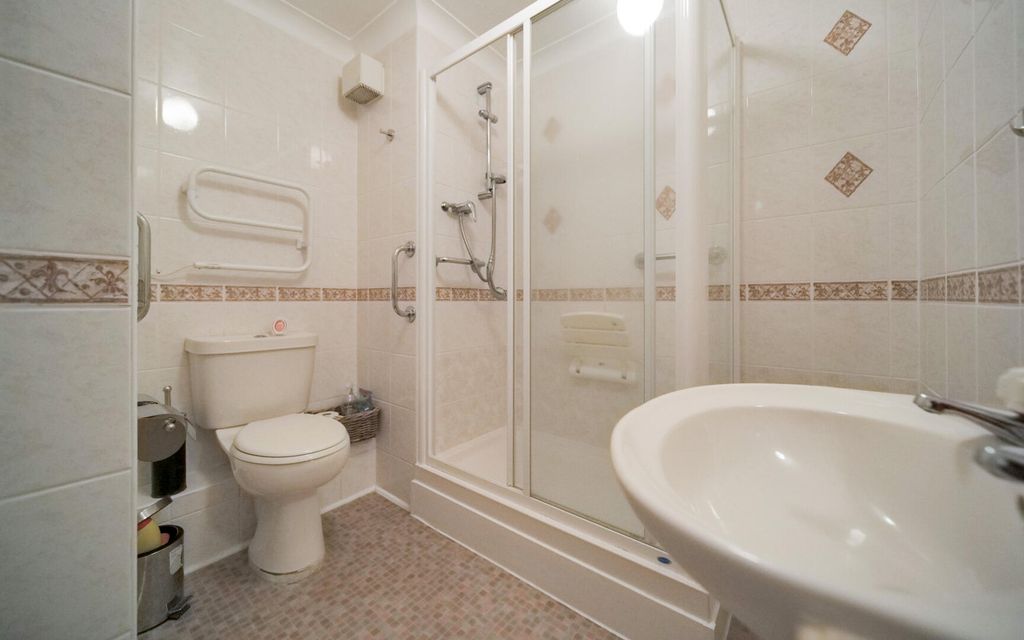 Additional image 8 of 1 bed property for saleGiffords Court, Melksham SN12