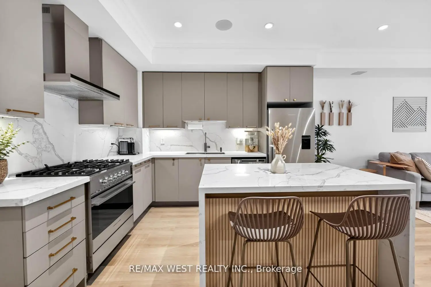 7 Oakburn Crescent Th 11 photo 5