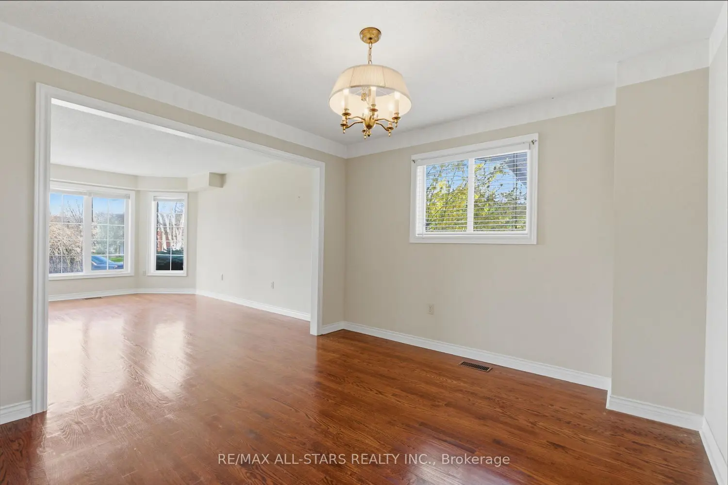 7 Remion Crescent photo 3