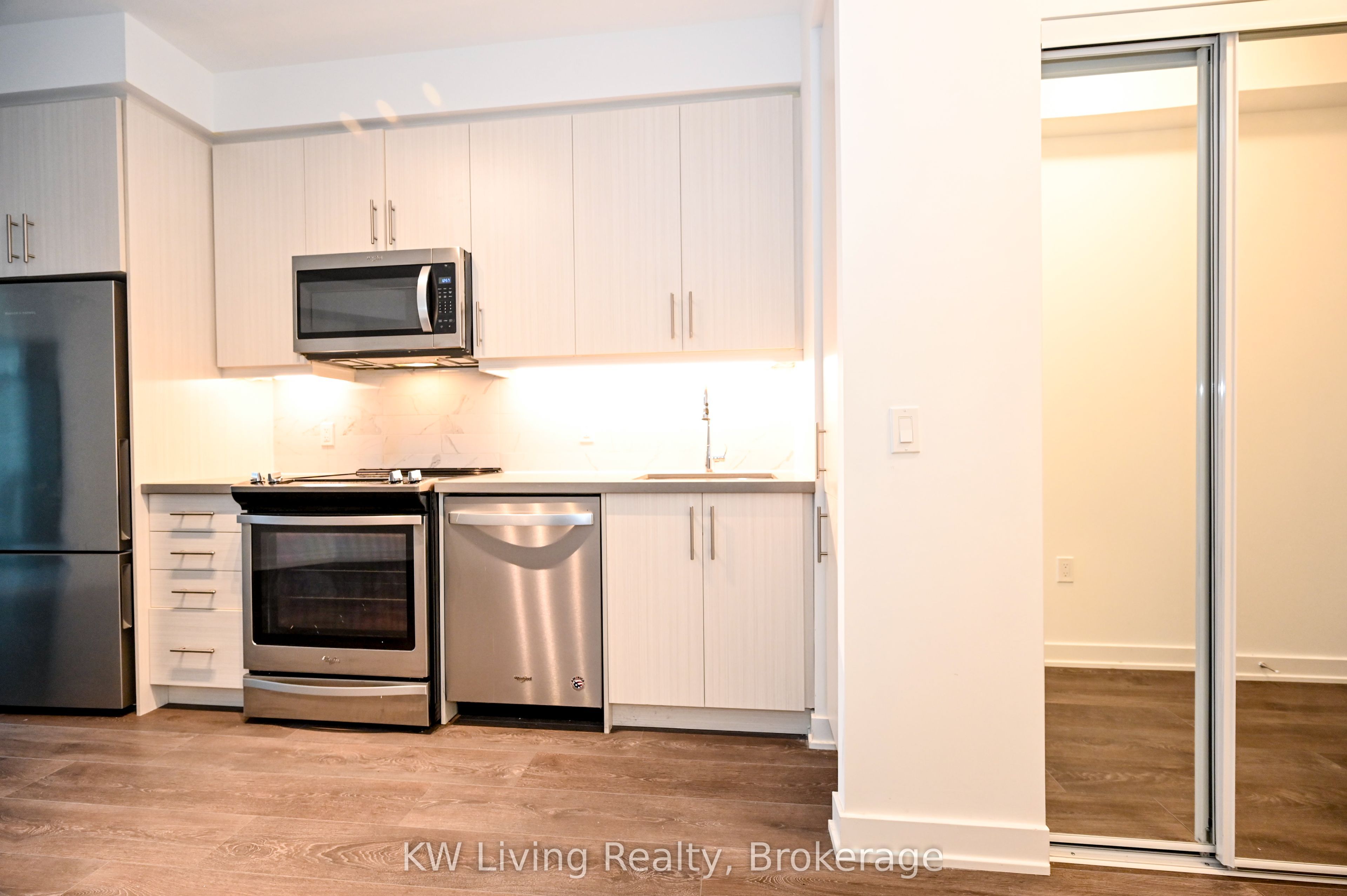Additional image 5 of 613-85 Oneida Crescent, Richmond Hill, ON, L4B 0A6