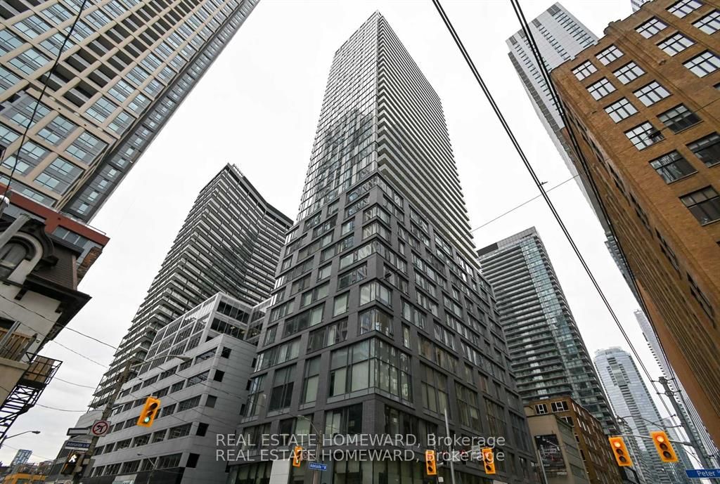 3207-101 Peter Street W, Toronto, ON, M5V 0G6