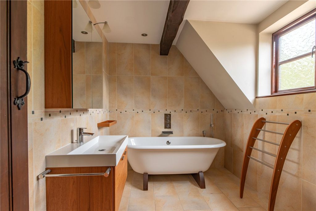 Additional image 16 of 5 bed detached house for saleSnelsmore Common, Newbury, Berkshire RG14