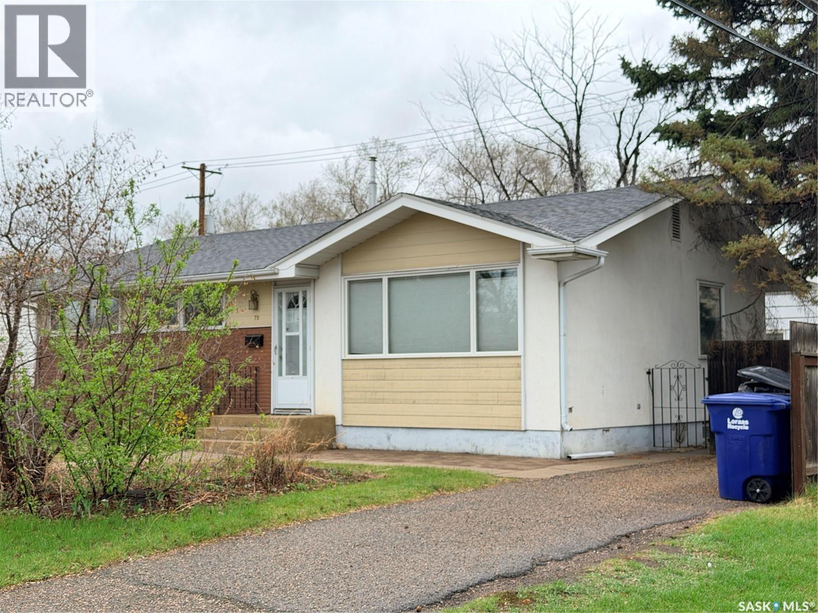 70 Lindsay DRIVE