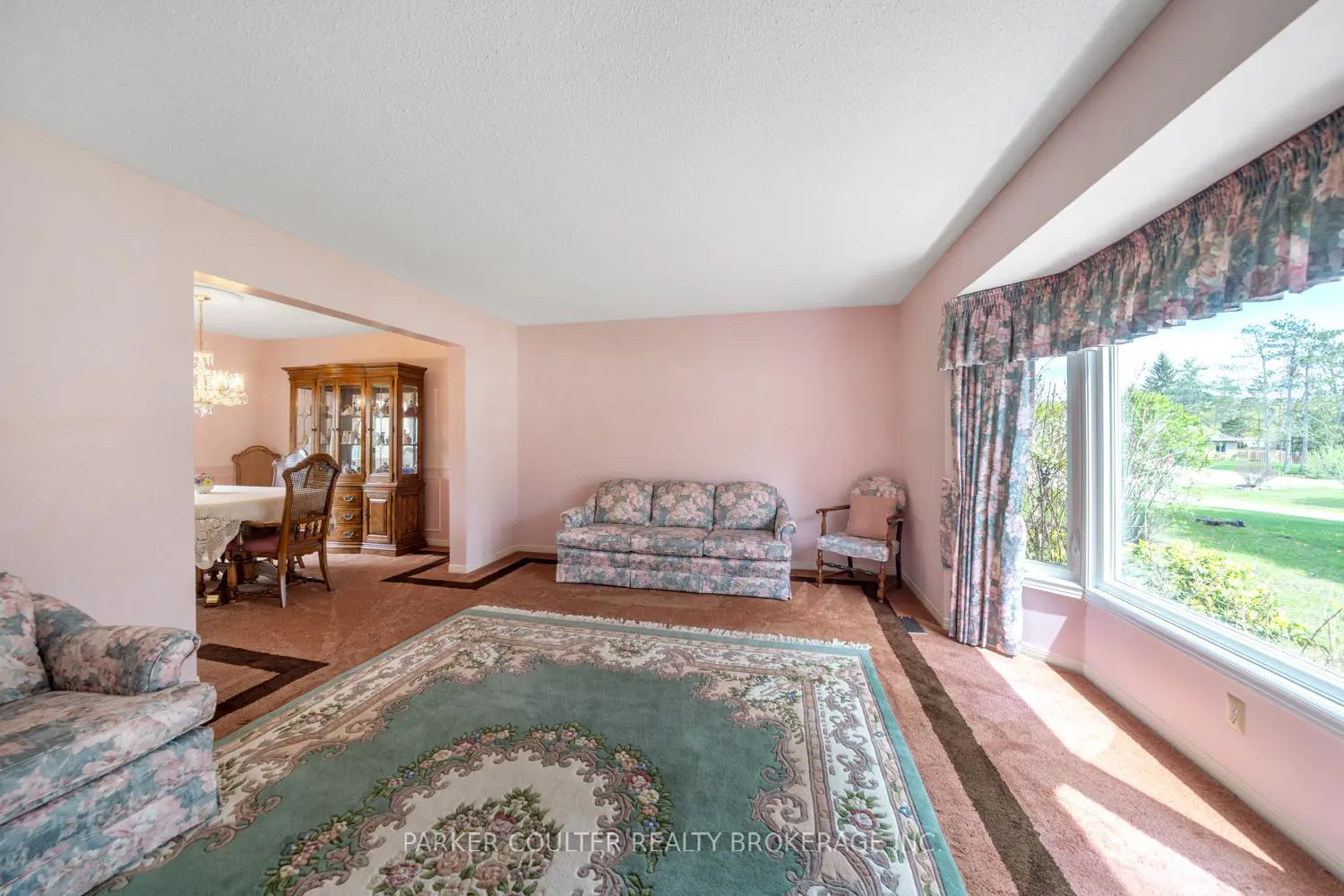 16 Cardinal Crescent photo 2