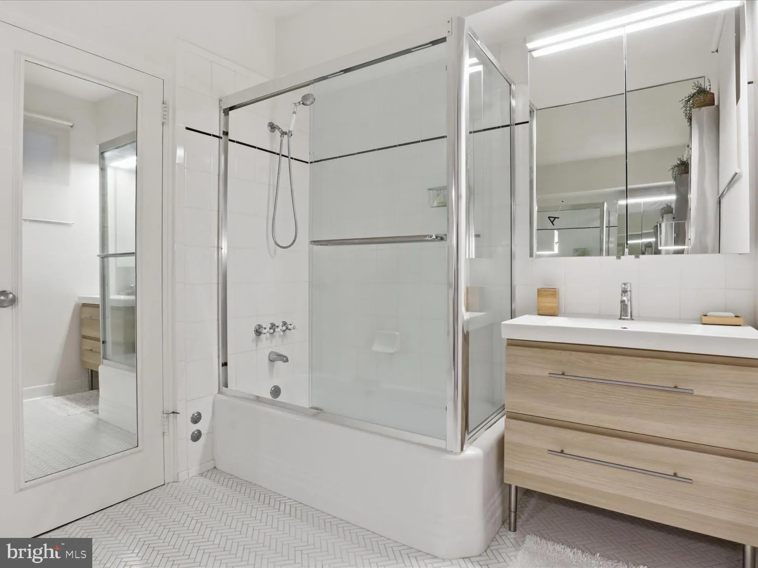 Additional image 30 of 3901 Cathedral Avenue NW Unit 418, Washington, DC 20016